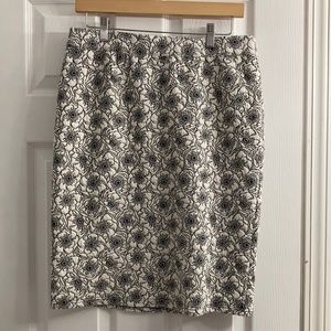 EUC 41 Hawthorne Black/Cream Pencil Skirt-Size Med